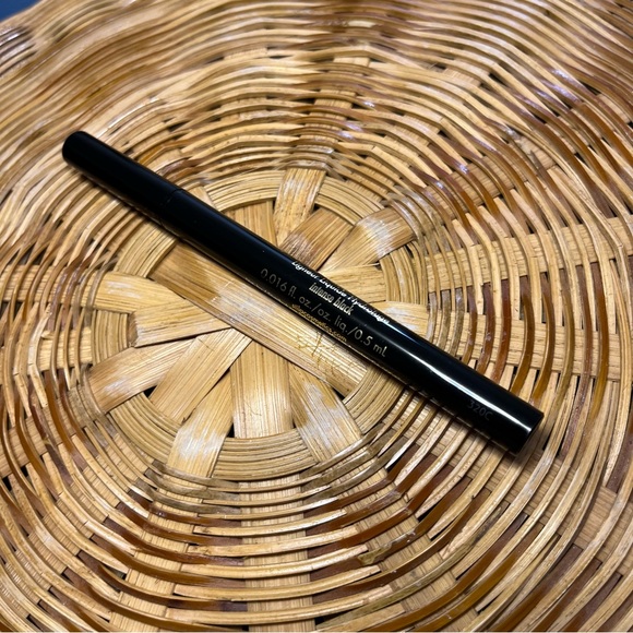 stila Stay All Day Waterproof Liquid Eye Liner in intense black - Picture 3 of 5